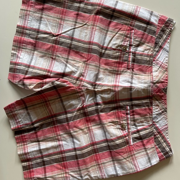 Shorts - Picture 2 of 3